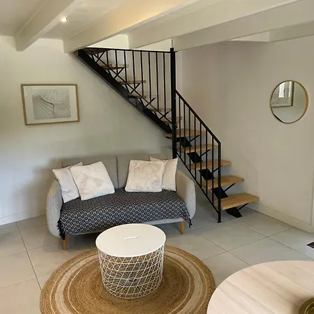 Διαμέρισμα Charming Southern House *