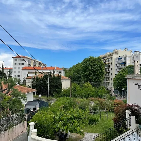 Petite Maison En Centre-ville Apartment